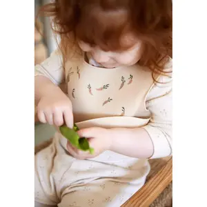 Silicone bib with baby print Filibabba image-2