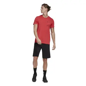 Camiseta adidas Terrex Graphics image-3