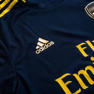 Tredje trøje Arsenal 2019/20 image-2