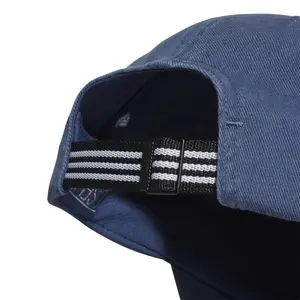 Gorra adidas Dad image-4