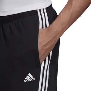 Pantalón de chándal adidas Must Haves 3-Stripes Tapered image-1
