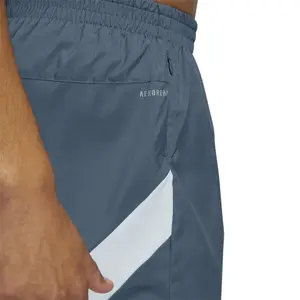 Pantalón corto adidas Own The Run image-5