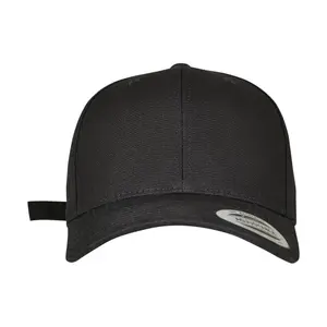 Curved metal baseball cap Flexfit image-0