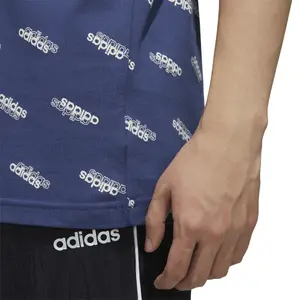 Camiseta adidas Favorites image-6