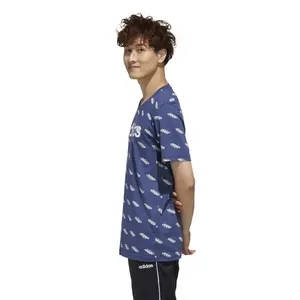 Camiseta adidas Favorites image-3