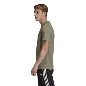 Camiseta adidas Essentials Linear Logo image-4