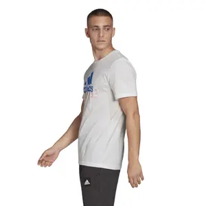 Camiseta adidas Doodle Basic Badge of Sport image-4