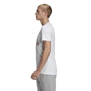 Camiseta adidas 8-Bit Badge of Sport image-6