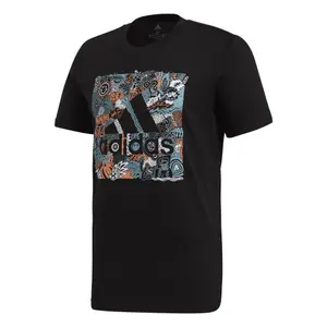 Camiseta adidas Doodle Badge of Sport image-0