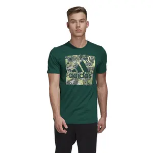 Camiseta adidas Doodle Badge of Sport image-1