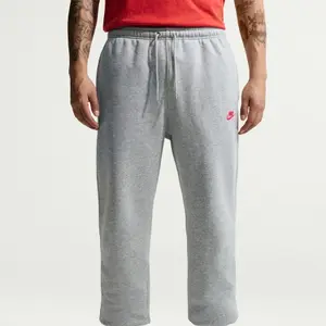 Pantalón de chándal culto Nike Club image-2