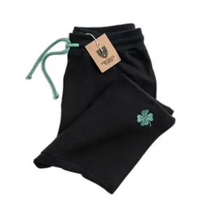 Curta Football Town Clover image-1