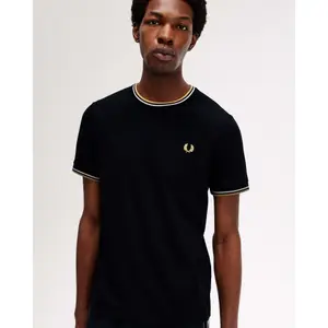 T-shirt with double piping Fred Perry image-2