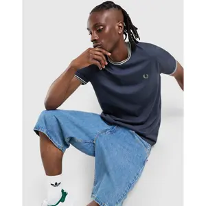 T-shirt med dubbel kontrasterande kant Fred Perry image-3