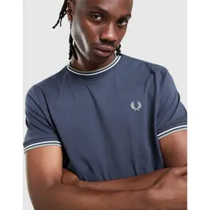 T-shirt med dubbel kontrasterande kant Fred Perry image-4