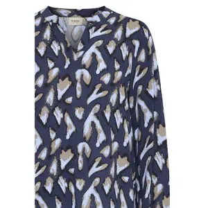 Blusa feminina fransa Flowy 3 image-5