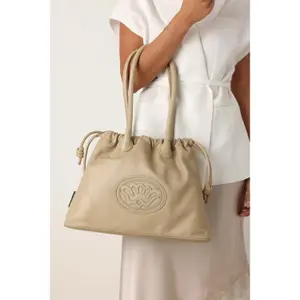Women's leather handbag Fred de la Bretoniere Frida image-5