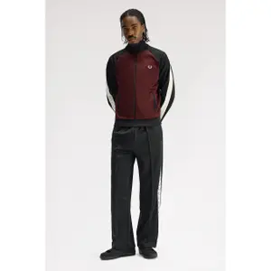 Contrast Sleeve Jacket Fred Perry image-1
