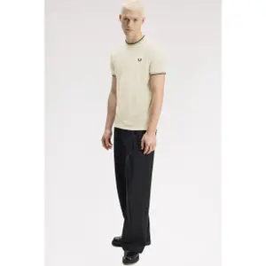 Contrast Trim Double Stripe T-Shirt Fred Perry image-4