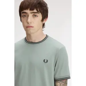 Contrast Trim Double Stripe T-Shirt Fred Perry image-5