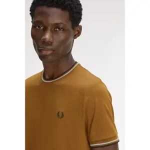 Contrast Trim Double Stripe T-Shirt Fred Perry image-5