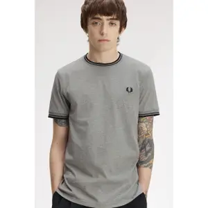 Contrast Trim Double Stripe T-Shirt Fred Perry image-4