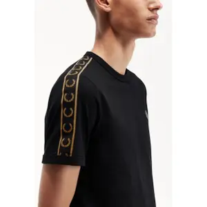 T-Shirt mit Kontraststreifen Fred Perry image-6
