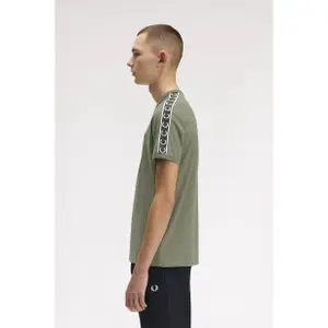 product/f/r/fred-perry_fpm4613-z50_vert_4.jpg