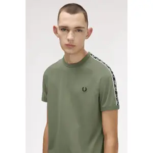 product/f/r/fred-perry_fpm4613-z50_vert_5.jpg