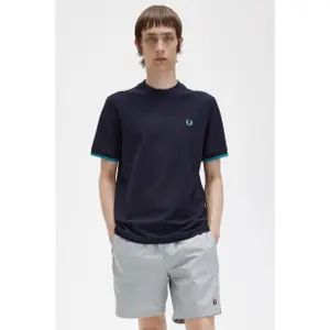Piqué T-shirt with edged sleeves Fred Perry image-2