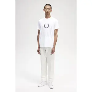 Graphic T-shirt Fred Perry Laurel Wreath image-4