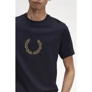 Graphic T-shirt Fred Perry Laurel Wreath image-4