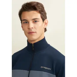 Reißverschluss-Sweatshirt mit kontrastierendem Streifen auf der Brust Freddy image-5