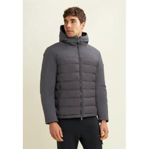 Dlouhá bunda s kapucí a hladkými panely Freddy image-3