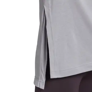 Camiseta de mujer adidas Glam On AEROREADY image-5