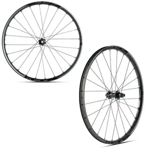 Et par hjul FSA KFX TLR Shimano