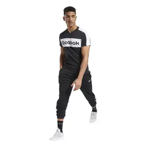 T-shirt Reebok Training Essentials Linear Logo Graphic image-0