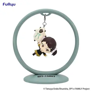 Statuette pvc trapeze FuRyu Spy x Family Becky image-0