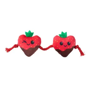 Katzenspielzeug FuzzYard Strawberry Hearts image-0