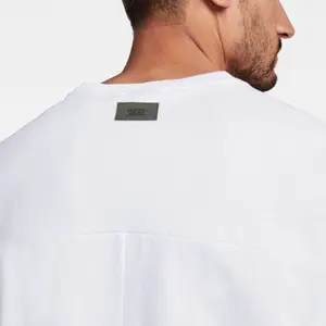 Locker sitzendes T-Shirt mit mehrfachem Druck auf dem Rücken G-Star C&S image-4