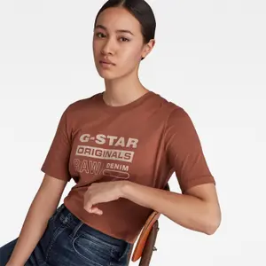 Klassisch geschnittenes T-Shirt mit Etikett Frau G-Star Originals image-2