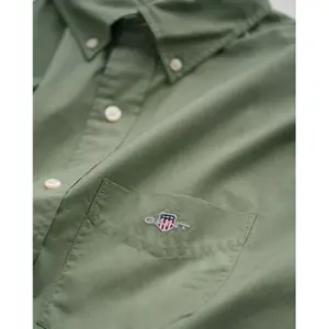 Banker shirt in classic poplin Gant image-2