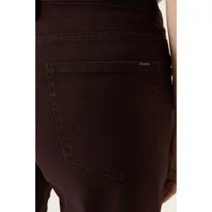 Pantalon large en velours côtelé femme Garcia Celia image-4