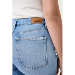 Jeans Mom donna Garcia Isabella image-3