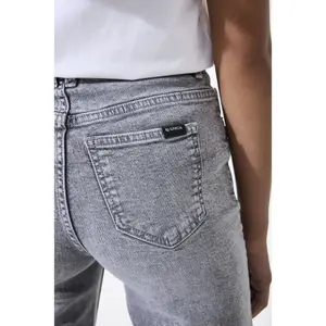 Jeans reto menina Garcia Ilvy image-4