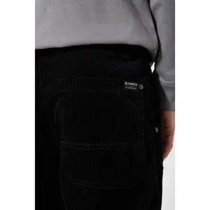 Hose Kind Garcia image-4