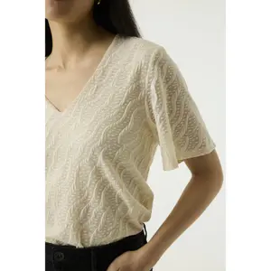 Women's Short Sleeve V-Neck T-Shirt Garcia image-4