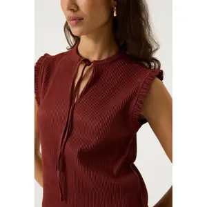 Women’s Crinkled Fabric Top Garcia image-4