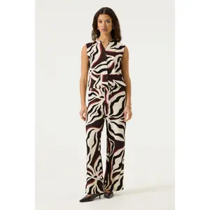 Women's sleeveless blouse Garcia image-2