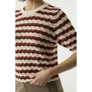 Women's short-sleeved sweater Garcia image-4